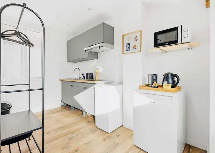 公寓 Azur - En Plein Centre De - Climatisation - Wifi - Proche Du Palais Des Festivals Et Des Commerces