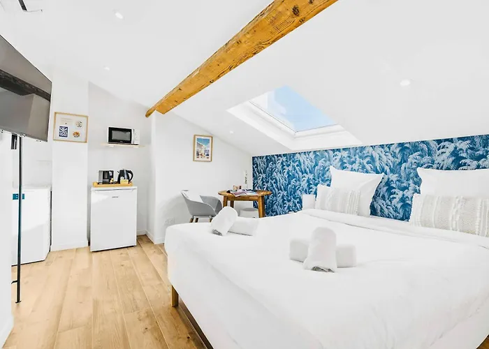 Azur - En Plein Centre De - Climatisation - Wifi - Proche Du Palais Des Festivals Et Des Commerces