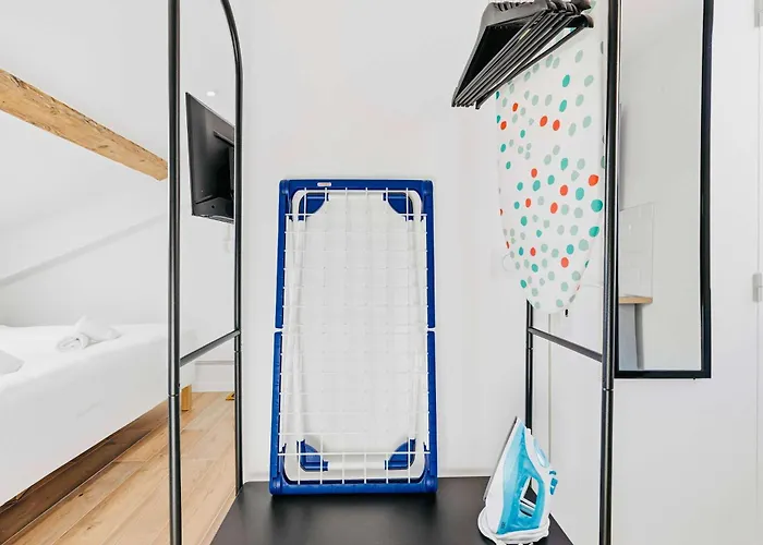 Azur - En Plein Centre De - Climatisation - Wifi - Proche Du Palais Des Festivals Et Des Commerces 公寓 *