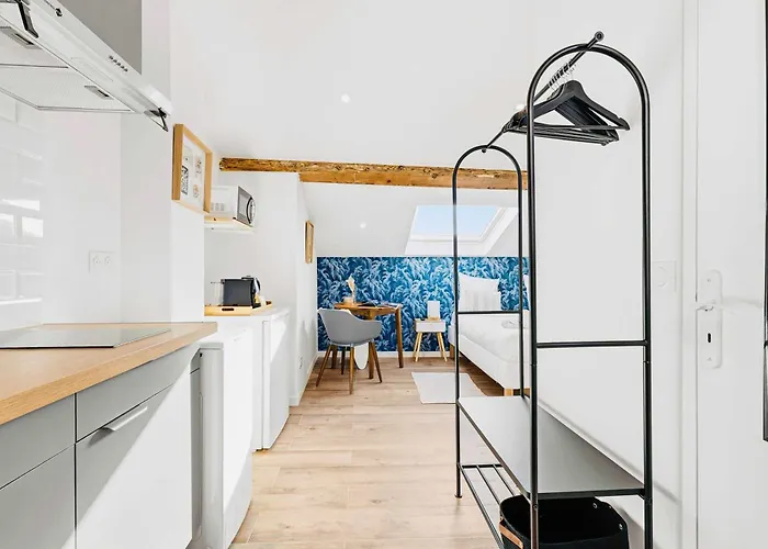 Azur - En Plein Centre De - Climatisation - Wifi - Proche Du Palais Des Festivals Et Des Commerces *