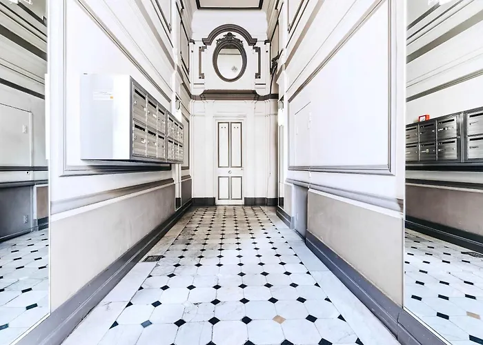 Azur - En Plein Centre De - Climatisation - Wifi - Proche Du Palais Des Festivals Et Des Commerces * 戛纳